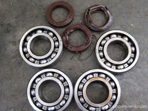 Repairing Oil-sealed Rotary Vacuum Pumps