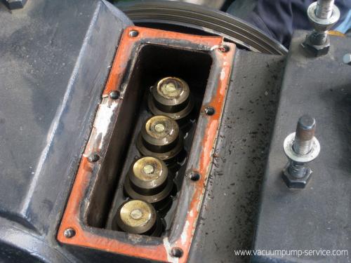 Repairing Oil-sealed Rotary Vacuum Pumps