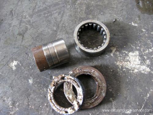 Repairing Two-stage Rotary Vane Vacuum Pumps