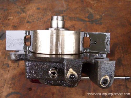 Repairing Two-stage Rotary Vane Vacuum Pumps
